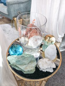Crystals, geodes and rocks